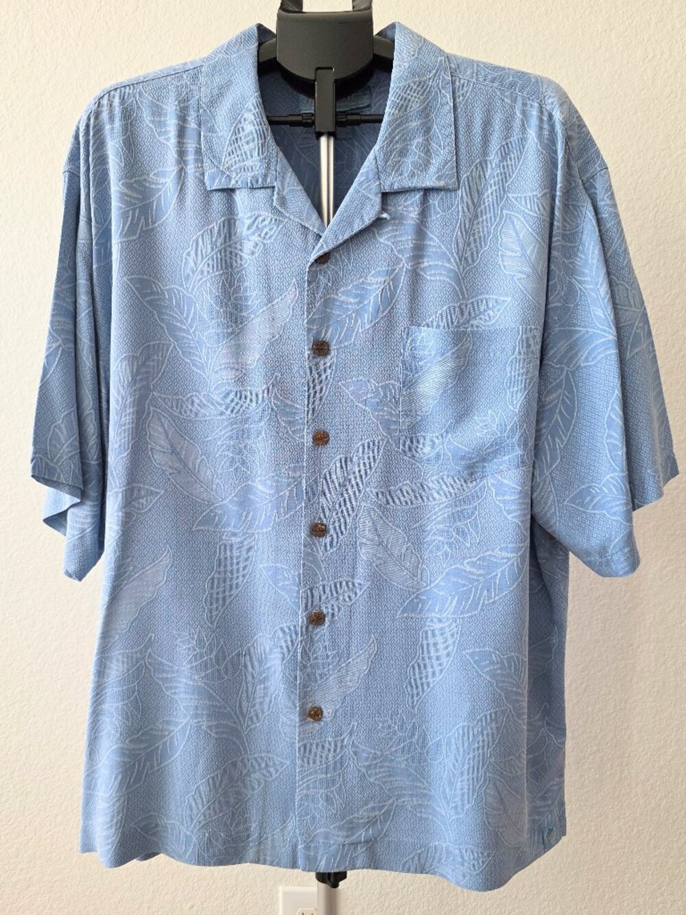 BERMUDA BAY MENS XXL BLUE JACQUARD TROPICAL PRINT SHORT SLEEVE SHIRT